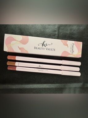 Beauty Vaulte Poutastic Lip Liner Trio PinkeNude-Neutral Brown-Light Pink